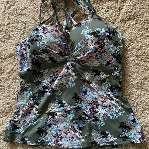 Women’s 2 piece bathing suit